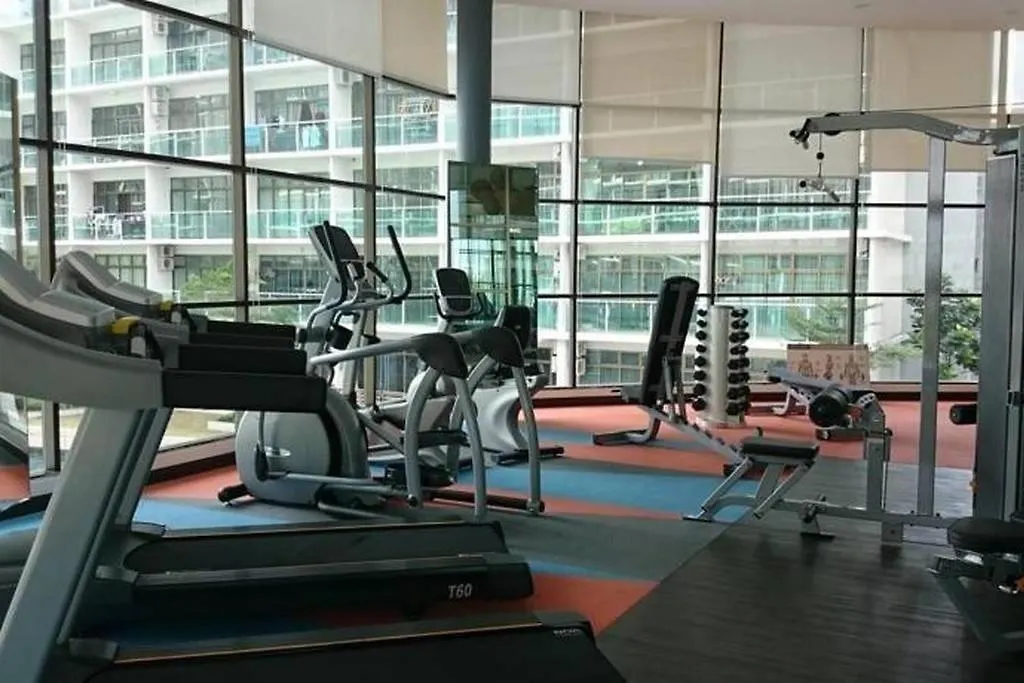 Mount Austin Palazio # Lake View Super Nice View Johor Bahru 0*,