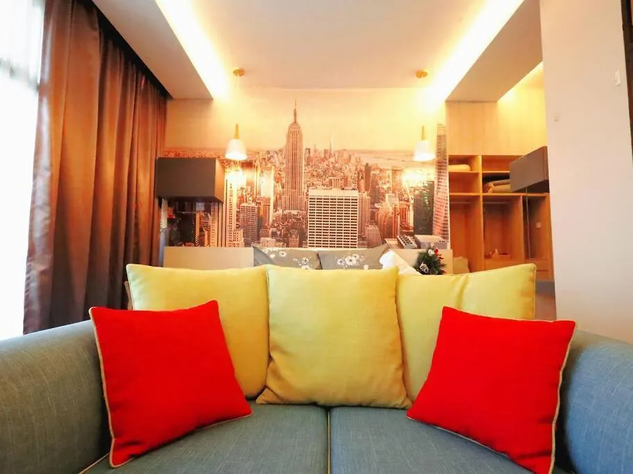 Mount Austin Palazio # Lake View Super Nice View Johor Bahru 0*,