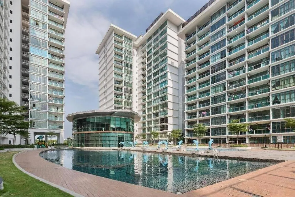 Mount Austin Palazio # Lake View Super Nice View Johor Bahru Apartment