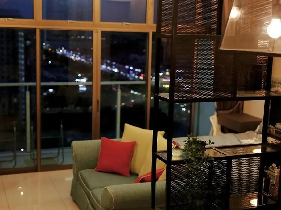 Apartment Mount Austin Palazio # Lake View Super Nice View Johor Bahru